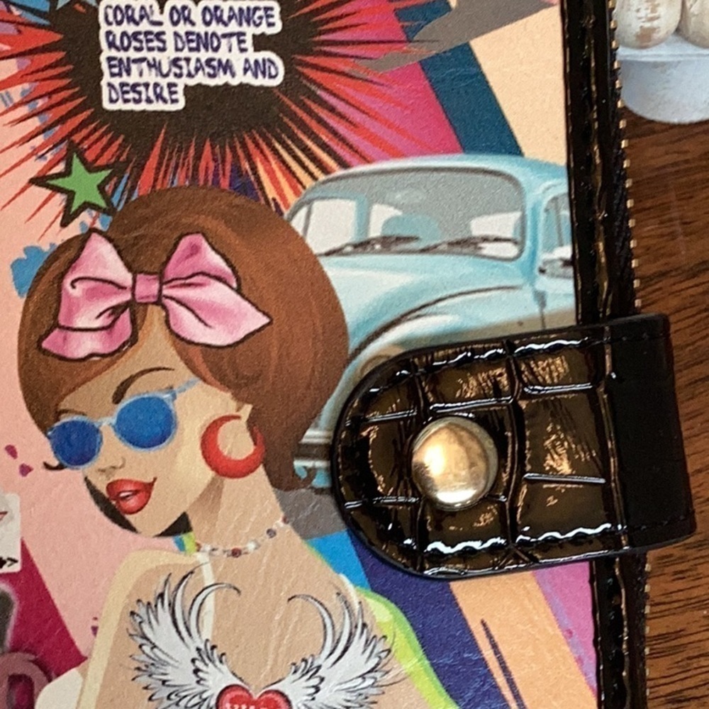 LANY paparazzo wallet/wristlet - Picture 4 of 16